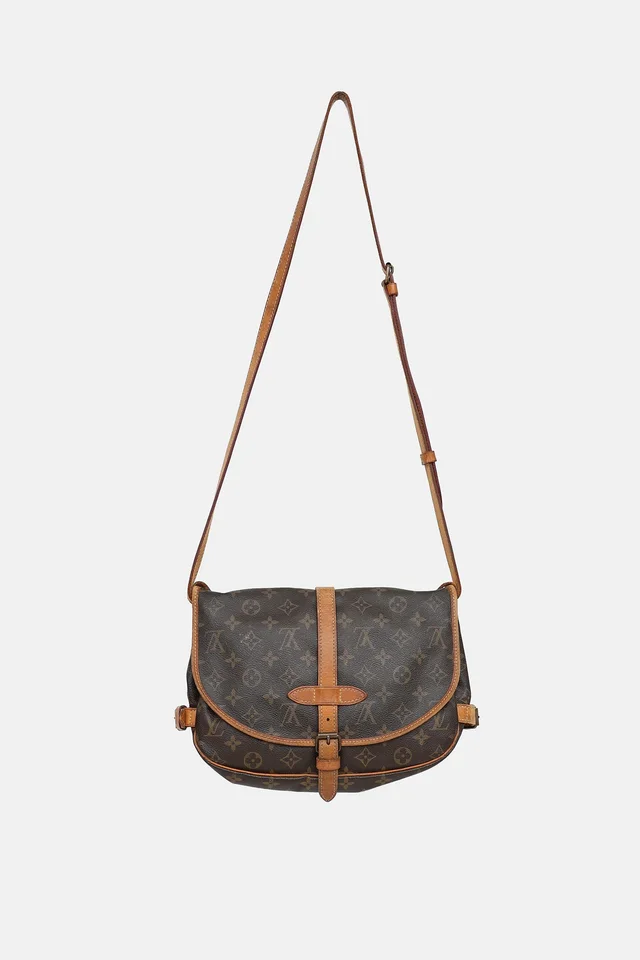 Louis Vuitton 2010 Monogram Saumur 30 Bag in Coated canvas from VSP Consignment, photo 2 of 2