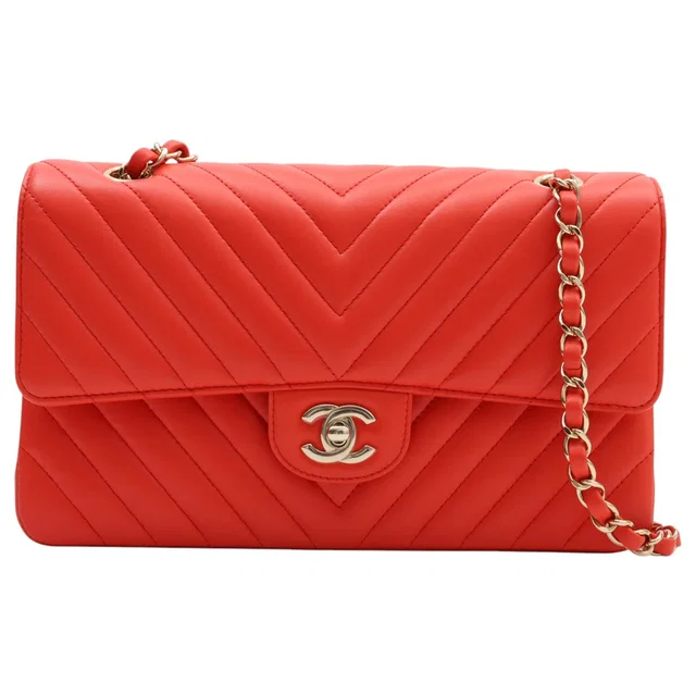 Chanel Chevron Stitch CC Turnlock Chain Shoulder Bag, Coral Red, circa 2017 in Red Lambskin from VINTAGE QOO TOKYO