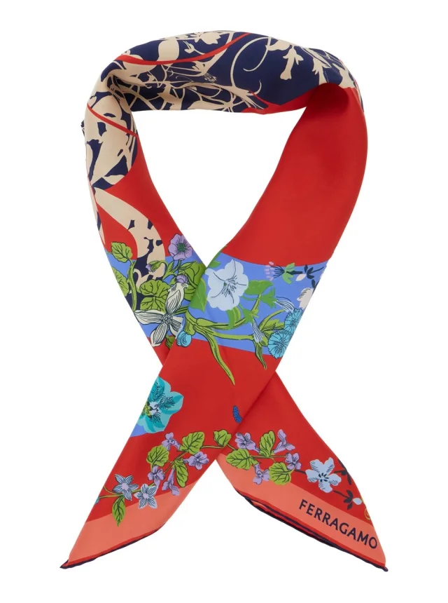 Ferragamo Red Scarf with Floral Print Motif and Lettering Logo in Silk Woman in Red 100% Silk, photo 3 of 6 from Gaudenzi Boutique