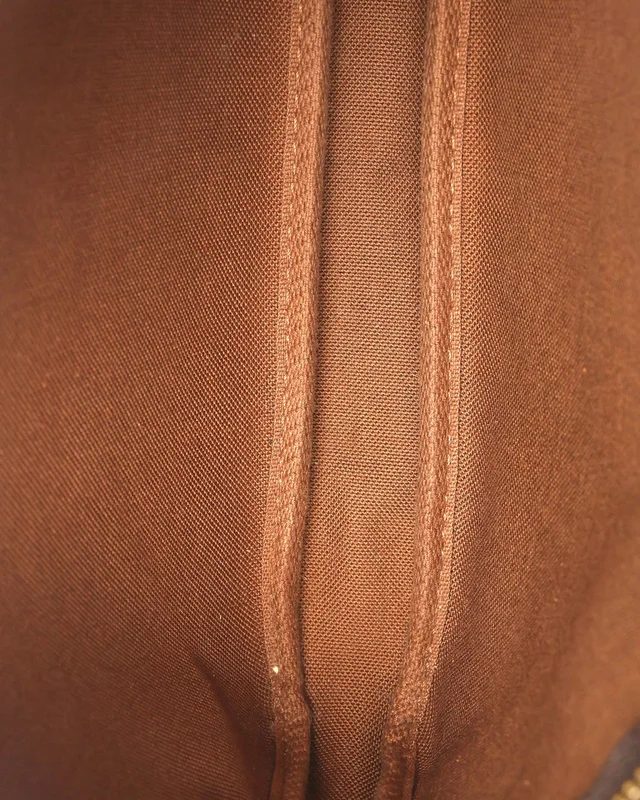 Louis Vuitton Monogram Pochette Accessoires Bag in Coated canvas from A Retro Tale, photo 6 of 7