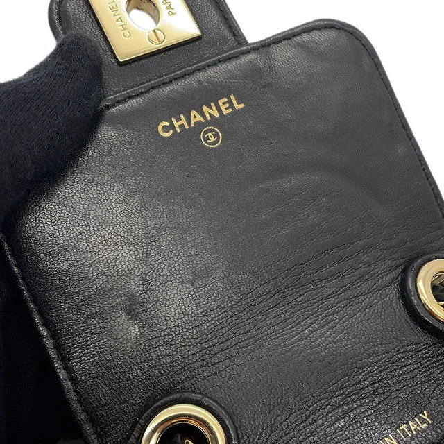 Chanel Matelasse phone case Black Lambskin in Black Lambskin from GALLERY RARE, photo 10 of 17