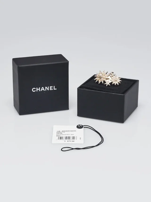 Chanel Faux Pearl and Crystal Barette from Yoogis, photo 3 of 11