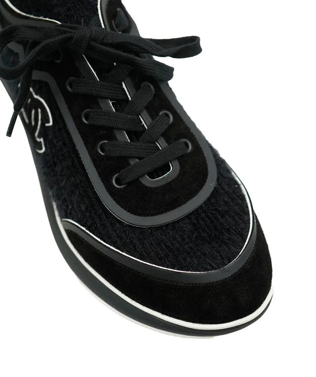 Chanel 19B Black Fabric Calfskin CC Sneakers in Black Calfskin from Luxury Promise, photo 2 of 2