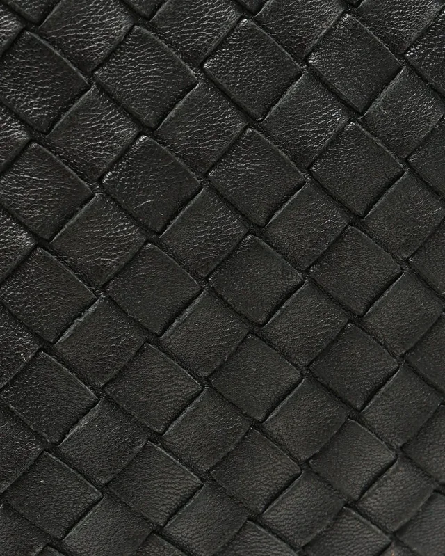 Bottega Veneta Intrecciato Shoulder Bag in Woven leather from A Retro Tale, photo 6 of 12