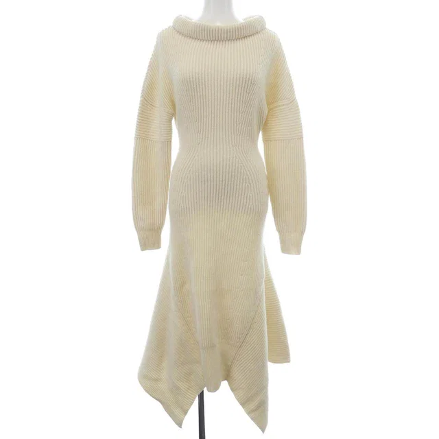 Alexander McQueen Dresses from LuxUness