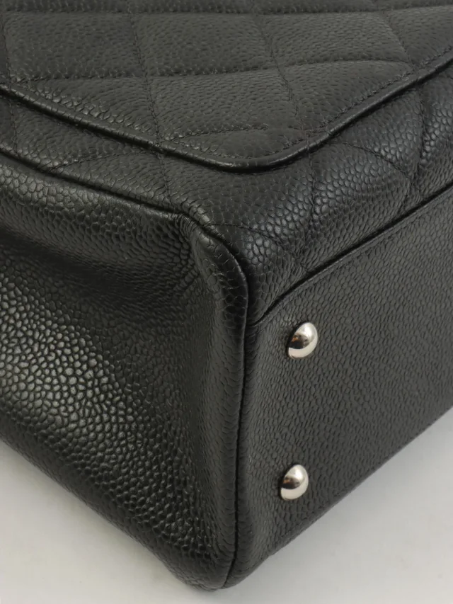 Chanel Caviar skin CC mark stitch tote bag, black, made around 2000 in Black Caviar leather from VINTAGE QOO TOKYO, photo 8 of 12