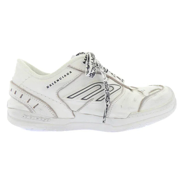 Balenciaga Hamptons Sneakers from LuxUness