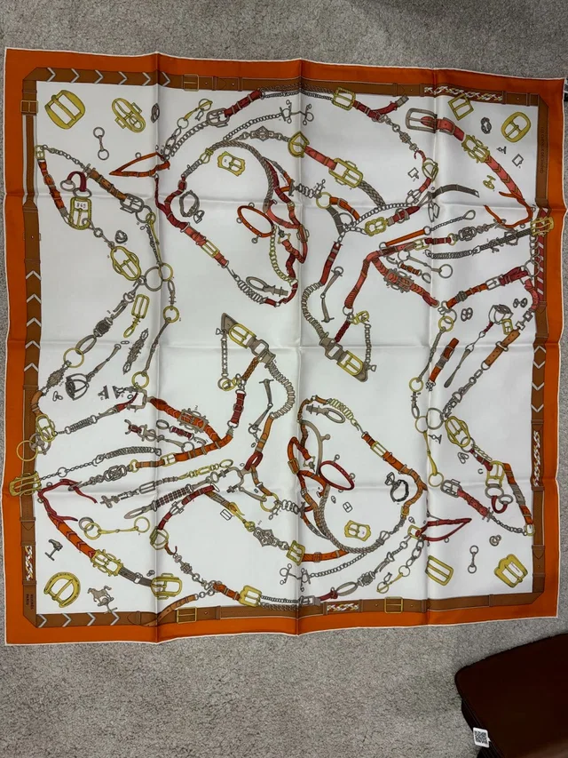 Hermès 90* Silk Scarf in Silk from Luxury Promise