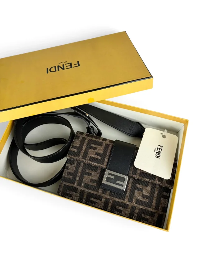 Fendi Jacquard Vitello Grace 1974 Baguette Belt Pouch in Canvas from Season 2 Consign, photo 2 of 10