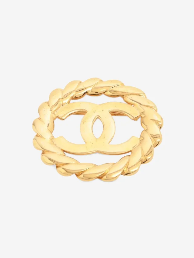 Chanel Gold Coco Mark wreath 25 brooch in Gold from Sign of the Times