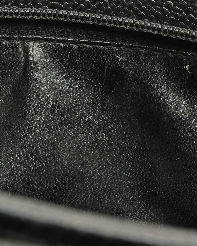 Chanel CC Chain Tote Bag in Caviar leather from A Retro Tale, photo 6 of 11