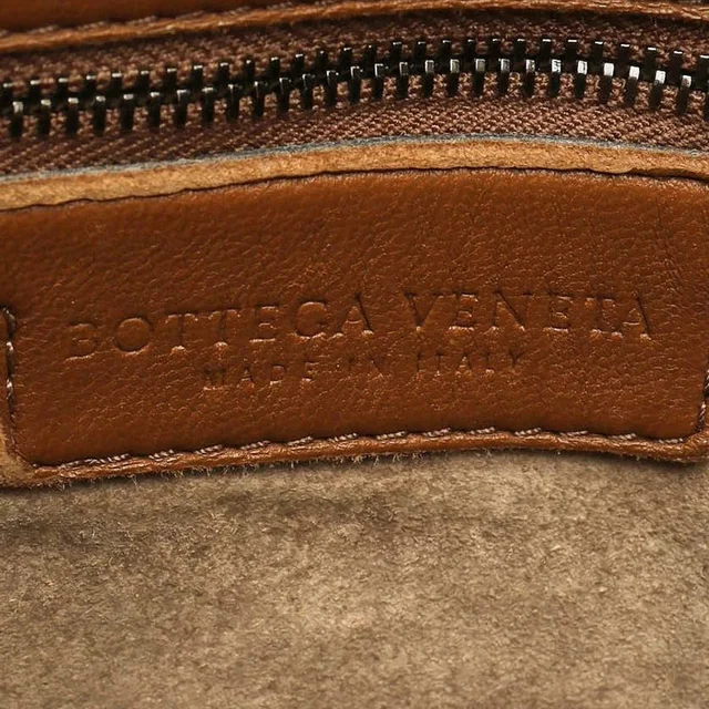 Bottega Veneta Intrecciato Small Hobo Bag in Woven leather from A Retro Tale, photo 6 of 8