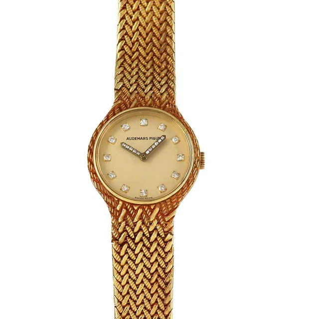 Audemars Piguet Classic Gold Manual in Gold from LuxUness