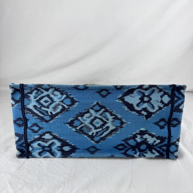 Dior Paisley Medium Book Tote Bag in Canvas, Embroidered, Fabric from Reowned, photo 8 of 12