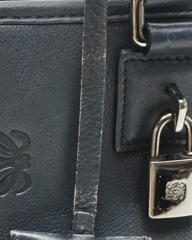 Loewe Amazona Handbag in Leather from A Retro Tale, photo 8 of 11