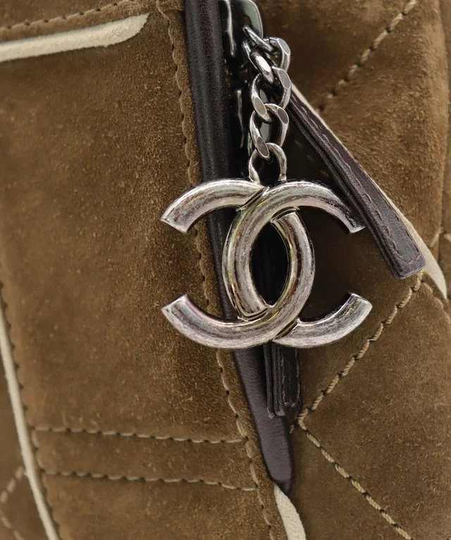 Chanel Shoulder Bag Paris-Salzburg Medium Suede Brown in Brown Suede from Luxury Promise, photo 8 of 19