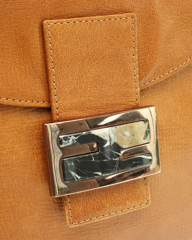Fendi Mamma Baguette Shoulder Bag in Leather from A Retro Tale, photo 6 of 12