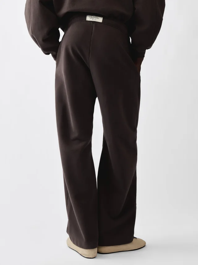 Jacquemus The Corso Mid-Rise Sweatpants, photo 3 of 4 from SENSER
