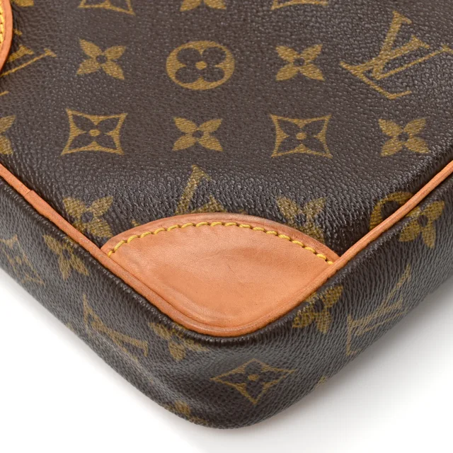 Louis Vuitton Monogram Danube 21 in Caviar leather from FASHIONPHILE, photo 11 of 13