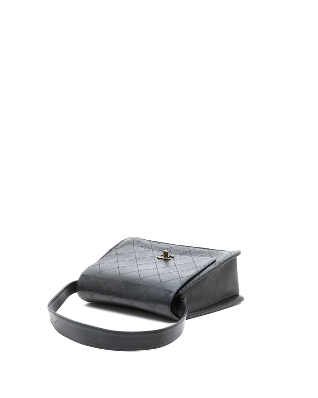 Chanel CC Quilted Shoulder Bag in Leather from A Retro Tale, photo 3 of 10