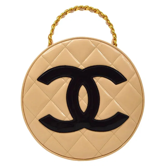 Chanel 1995 Round Vanity Handbag in Patent leather from AMORE Vintage Tokyo
