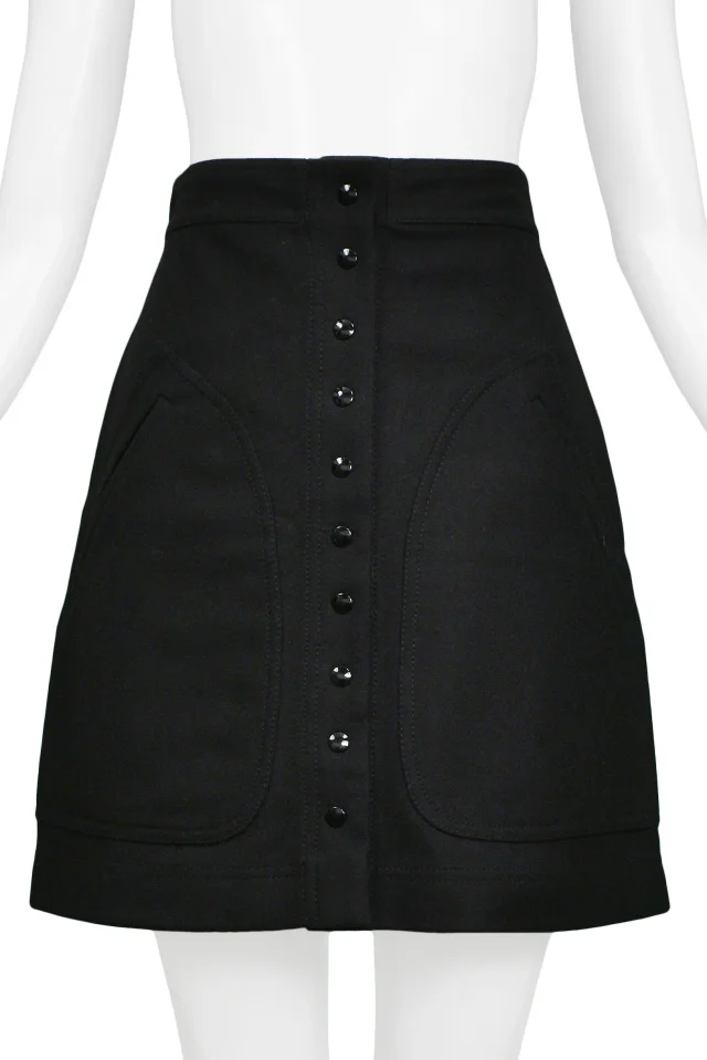 Balenciaga By Ghesquiere Classic Black A-line Mini-skirt 2003 in Black Nylon from Resurrection Vintage, photo 4 of 5