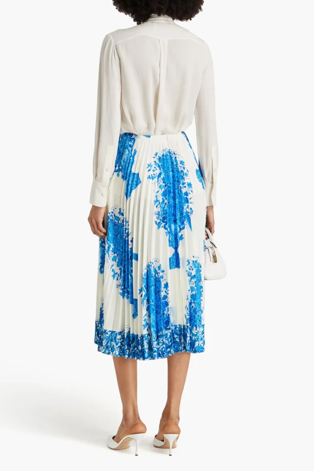 Valentino Garavani Pleated floral-print silk-twill midi skirt in Blue, photo 3 of 4 from THE OUTNET