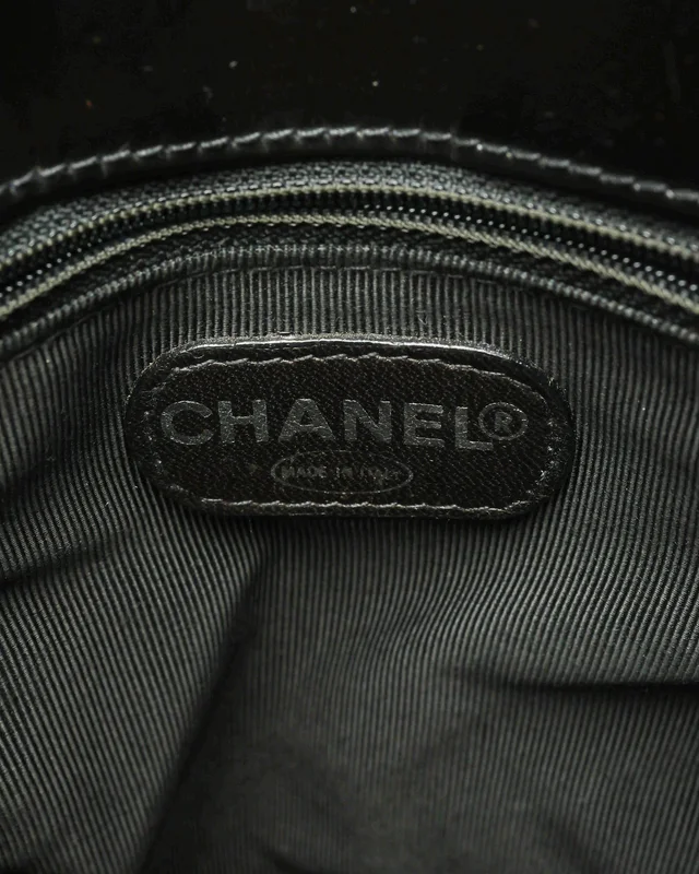 Chanel Patent CC Chain Bag in Patent leather from A Retro Tale, photo 10 of 12
