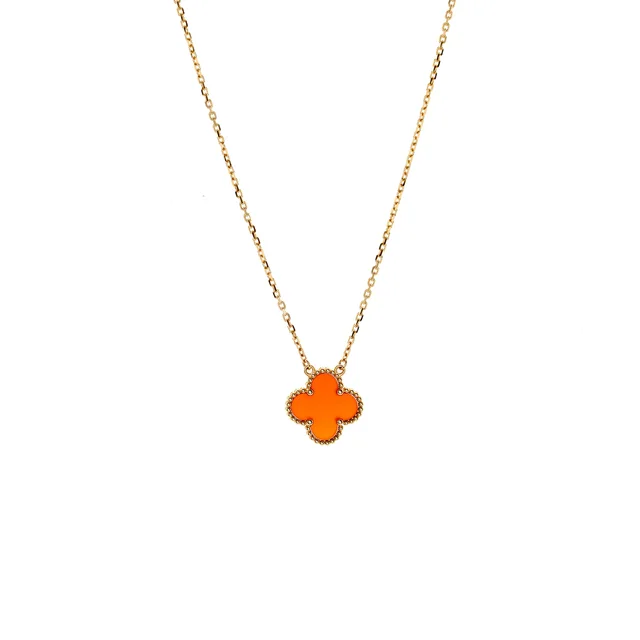 Van Cleef & Arpels vintage alhambra pendant carnelian yellow gold in Yellow from EMIER