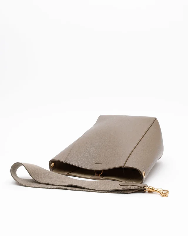 Celine Small Seau Sangle Bucket Bag in Leather from A Retro Tale, photo 5 of 8
