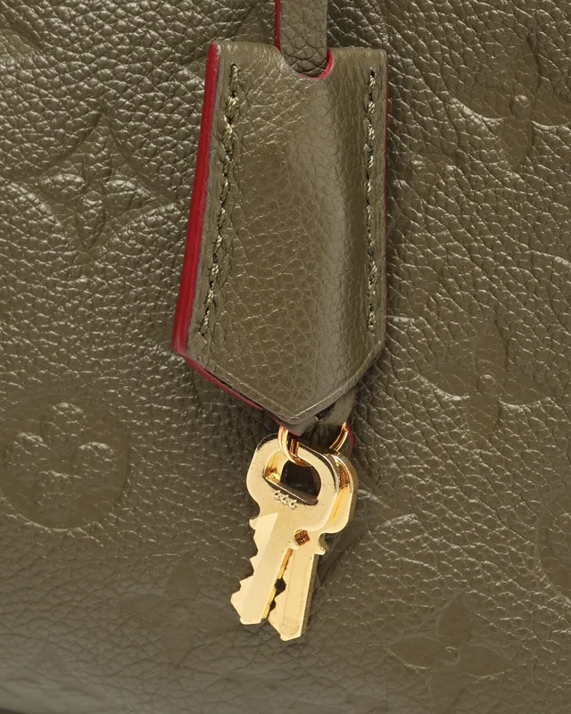 Louis Vuitton Empreinte Montaigne MM Bag in Leather from A Retro Tale, photo 9 of 12