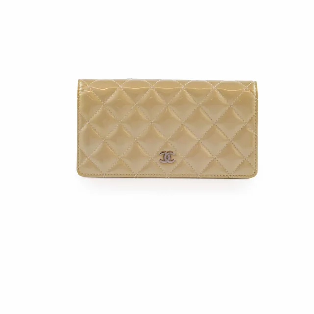 Chanel Long Wallet Yen Wallet Beige Patent in Beige Patent leather from The Purse Affair