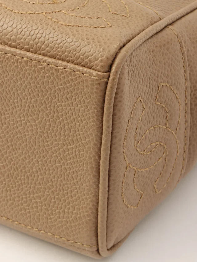 Chanel Circa 1997 Caviar Skin 6CC Mark Stitch Shoulder Bag, Beige in Beige Caviar leather from VINTAGE QOO TOKYO, photo 9 of 12