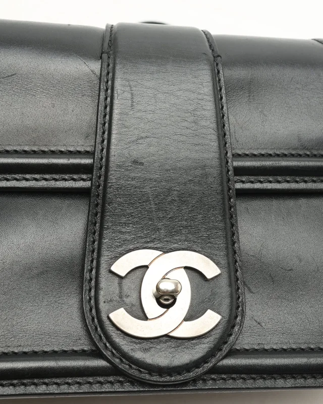 Chanel Chain Flap Bag in Leather from A Retro Tale, photo 6 of 12