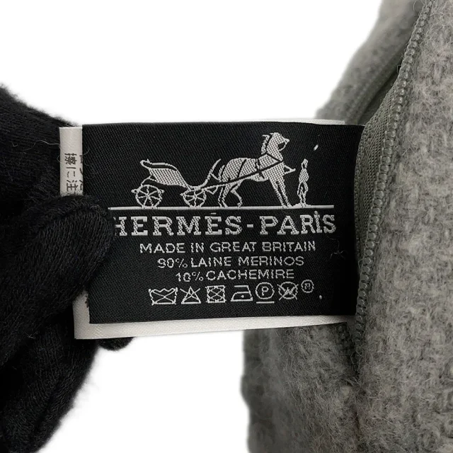 Hermès Avalon III Cushion Ecru Gris Claire Wool90% Cashmere10% Size PM in Grey from GALLERY RARE, photo 5 of 7