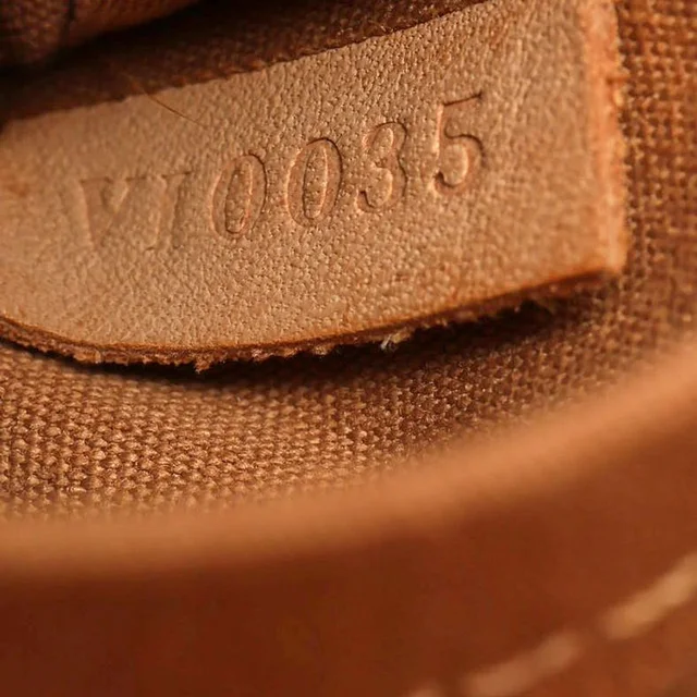 Louis Vuitton Vernis Stillwood Tote Bag in Patent leather from A Retro Tale, photo 8 of 9