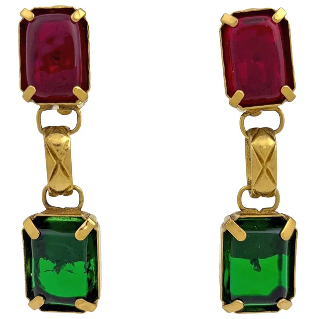 Chanel Color Stone Single Earring Swing Gripoix Gold Plated Red Green in Red from The Reluxe