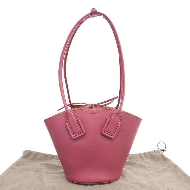 Bottega Veneta Small Basket Tote Bag in Leather from LuxUness
