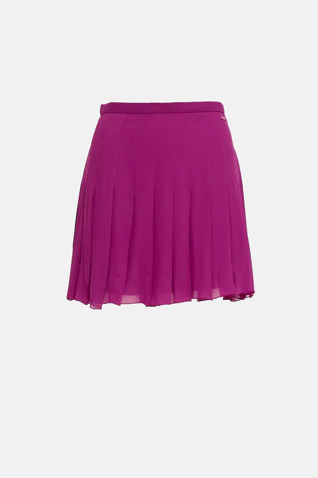 Chanel 2001 Silk Pleated Skirt in Silk from VSP Consignment