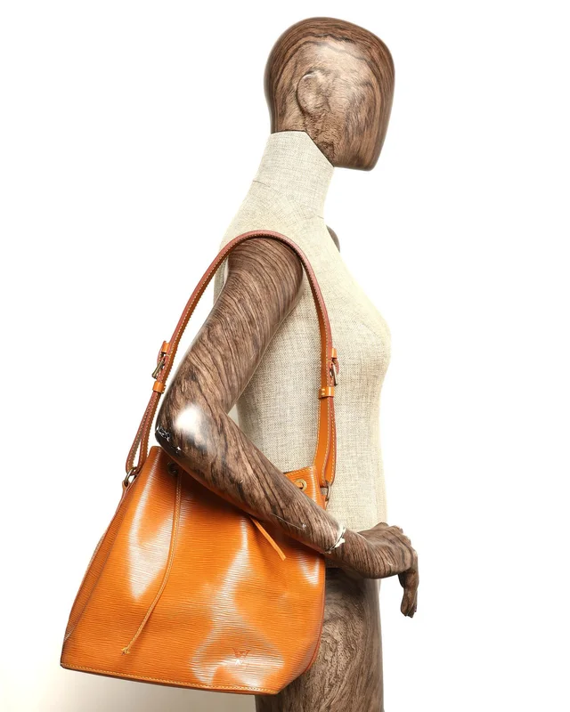 Louis Vuitton Epi Petit Noé Bag in Leather from A Retro Tale, photo 10 of 10