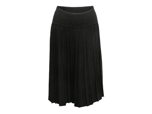 Black Chanel Fall/Winter 2005 Pleated Knit Skirt Size FR 44 in Black from Designer Revival