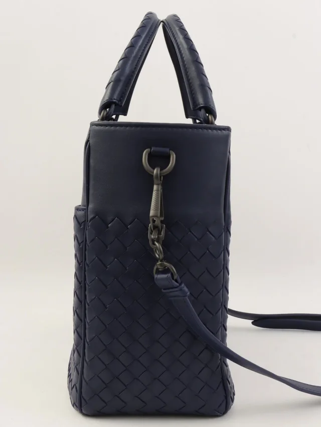 Bottega Veneta Trapeze 2-way handbag Navy from VINTAGE QOO TOKYO, photo 4 of 11