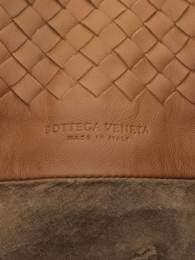 Bottega Veneta Intrecciato Tote Bag, Brown in Brown Woven leather from VINTAGE QOO TOKYO, photo 9 of 10