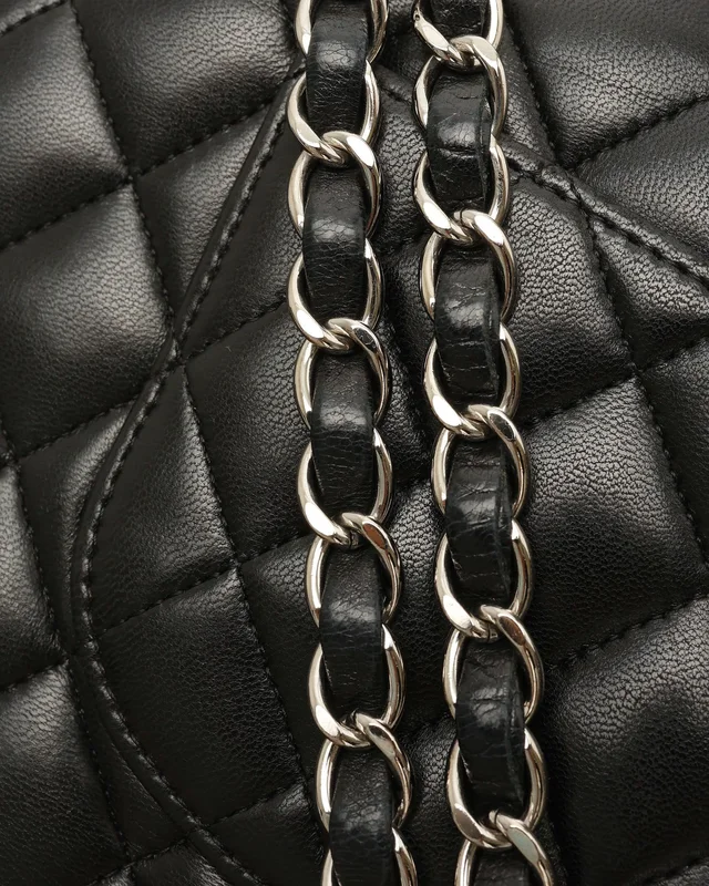Chanel Classic Medium Double Flap Bag in Leather from A Retro Tale, photo 7 of 10
