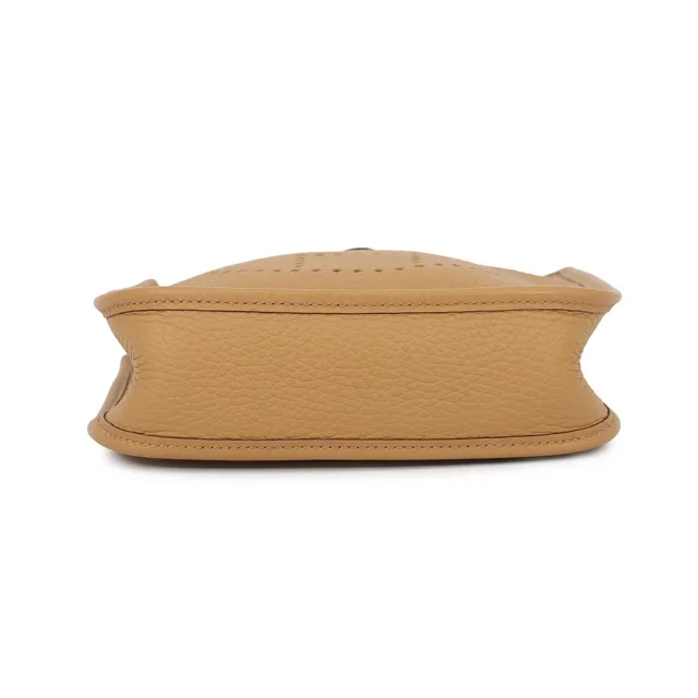 Hermès Evelyne Long Biscuit Taurillon Clemence Size TPM in Clemence leather from GALLERY RARE, photo 3 of 4