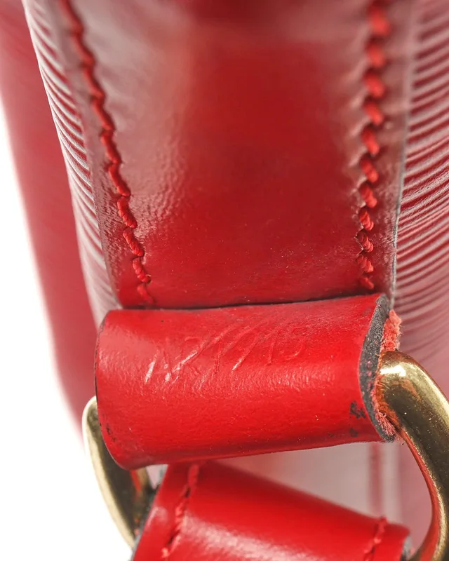 Louis Vuitton Epi Petit Noé Bag in Leather from A Retro Tale, photo 8 of 9