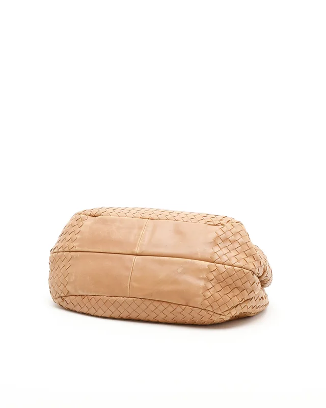 Bottega Veneta Intrecciato Campana Bag in Woven leather from A Retro Tale, photo 4 of 10