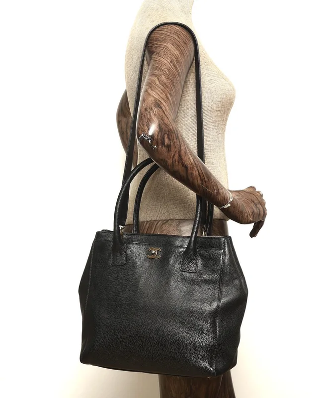 Chanel CC Cerf Executive Tote Bag in Leather from A Retro Tale, photo 9 of 9