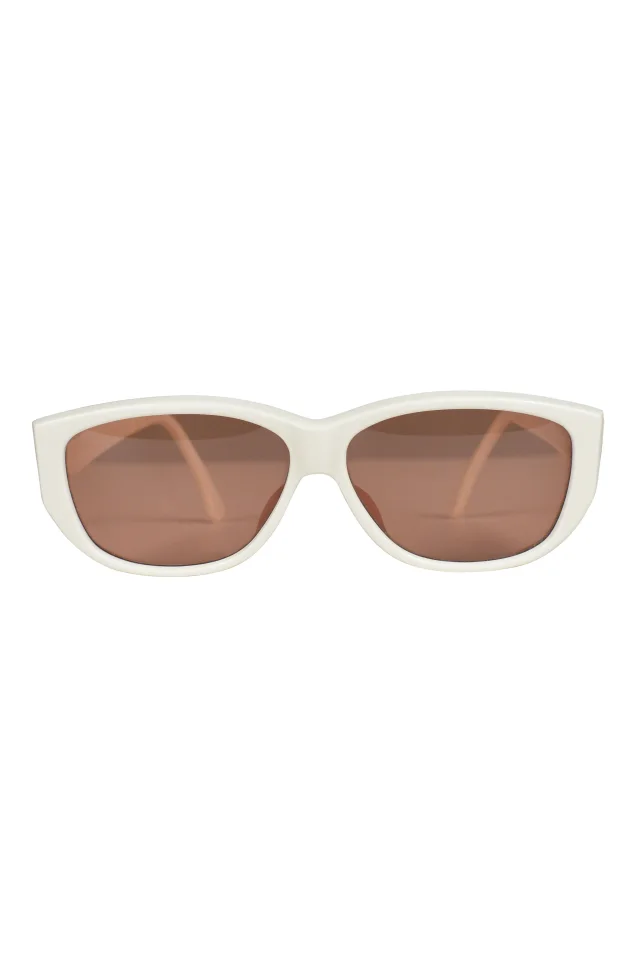 Alaïa White Sunglasses With Peach Tinted Lenses in White from Resurrection Vintage, photo 3 of 5