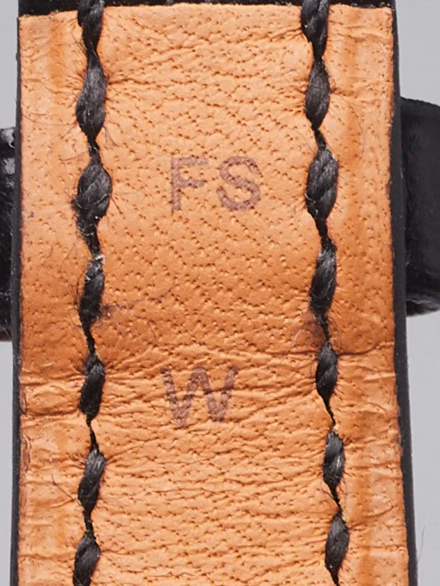 Hermès 21mm Diamond and Black Alligator H Heure Mini Model Quartz Watch-HH1.131 in Black Crocodile from Yoogis, photo 14 of 14